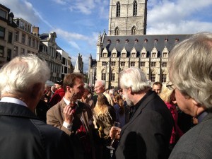 Voor de kathedraal van Gent, na de St. Baafsviering