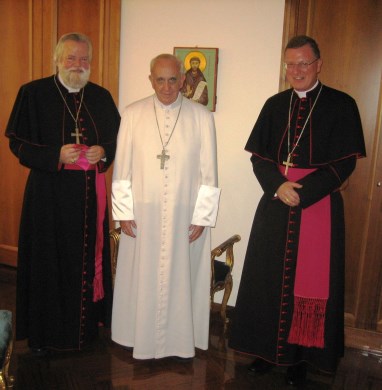 Foto aan het einde van de audiëntie voor de icoon van Sint Franciscus