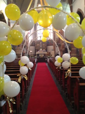 De kerk in Monnickendam was feestelijk versierd