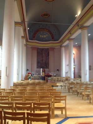 interieur van de Petrus en Pauluskerk in Den Helder