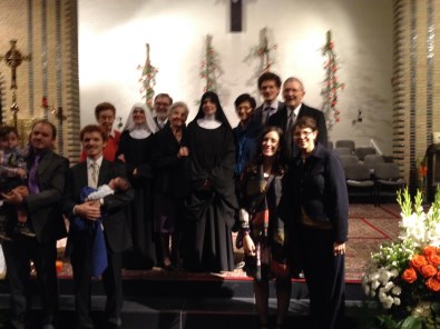 Sr. Maria Rachele con i famigliari dopo la celebrazione Sr. Maria Rachele con i famigliari dopo la celebrazione