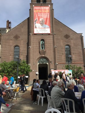 Paus Franciscus nodigt uit... (1), P.W. Leo Mesman en Patrick Gunther zijn twee van de organisatoren (2)