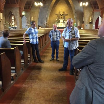 Rondleiding door de kerk in Zwaag