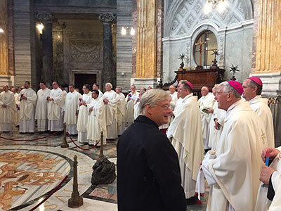 2000 Nederlanders begroeten paus Franciscus