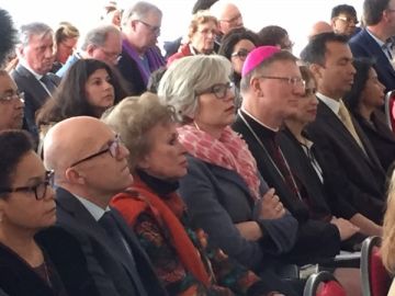 Beeld van Oscar Romero onthuld in Almere