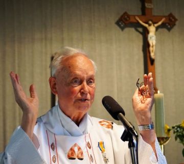 Fr. Jaap Nielen, 89 jaar, vol vuur en tot dit jaar herder van de Apostelkerk