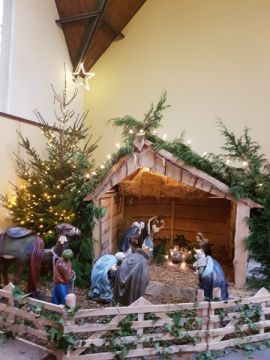De kerststal in de grote kapel