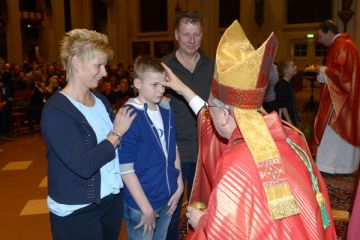 Vormselvieringen in Volendam afgesloten