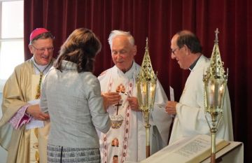 Fr. Nielen (m.) in juli 2017 bij de viering van zijn 65 jarig priesterfeest Fr. Nielen (m.) in juli 2017 bij de viering van zijn 65 jarig priesterfeest