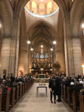 Feestelijke Chrismamis in Haarlemse kathedraal