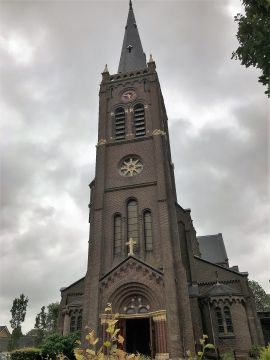 De toren is al van verre te zien