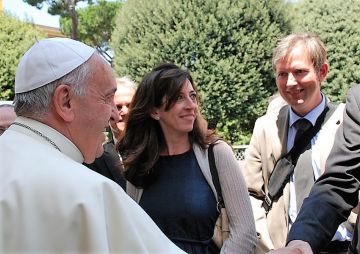 Prof. Vijgen tijdens een ontmoeting met paus Franciscus