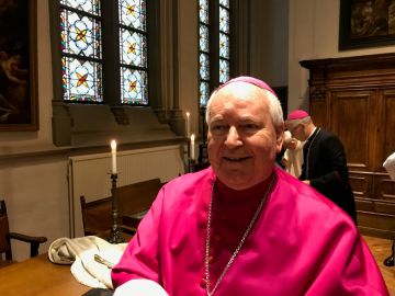 Mgr. Wiertz na afloop van de viering