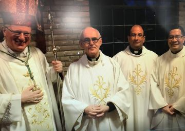 Koperen jubileum van drie priesters gevierd in Nieuw Vennep