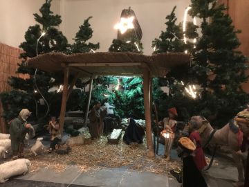 Kerststal in de kerk van Overveen