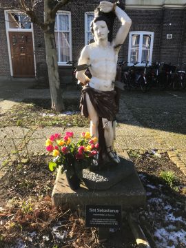 H. Sebastianus voor de kerk in Ilpendam