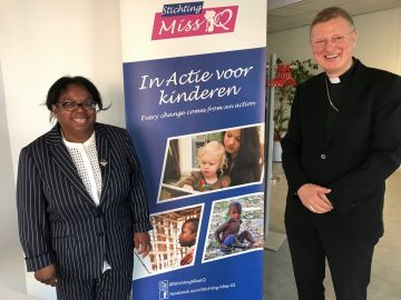 Bezoek aan Stichting Miss IQ