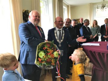 Bert Löwenthal, Ridder in de Orde van Oranje Nassau