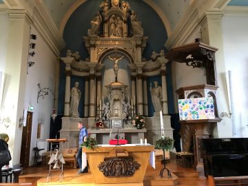 interieur van de kerk