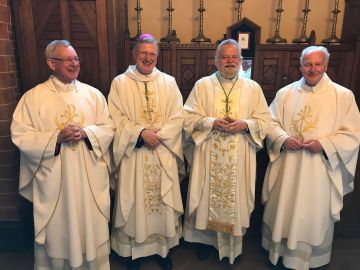 mgr. J. Vries, mgr. hendriks, mgr. Punt en mgr. Woolderink