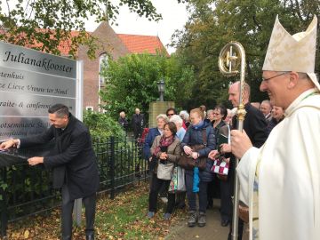 onthulling van het naambord