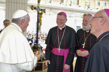 Vrijdag 27 maart 18.00 uur Urbi et Orbi paus Franciscus