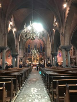 De basiliek van binnen