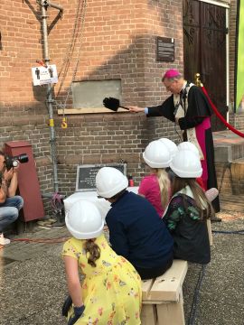 Eerste steen in Bovenkerk