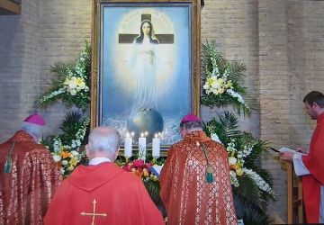 Pelgrims uit vele landen verbonden in viering Vrouwe van alle Volkeren