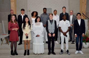 Eerste Vormselviering in nieuwe kerk Almere