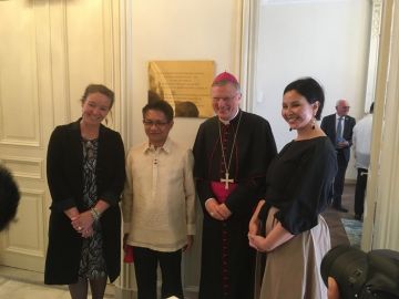 Totaal vernieuwde Filippijnse ambassade  ingewijd
