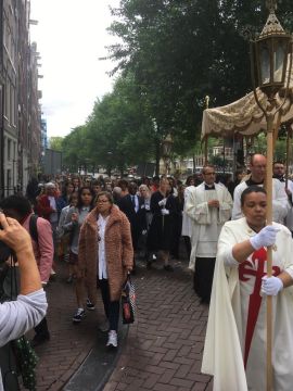 Sacramentsdag - Is livestream niet voldoende...?