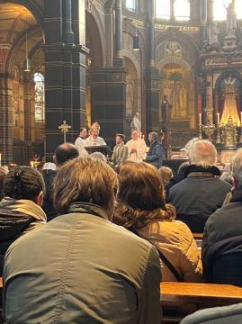 Wereldjongerendag en nieuwe katholiek in de Nicolaasbasiliek