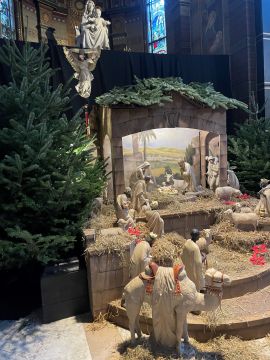 Kerststal in de St. Nicolaasbasiliek - de wijzen in aantocht