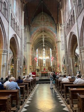 Interieur van de kerk