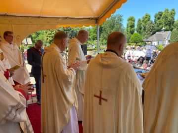 Gelukkig zijn de zachtmoedigen! Sint Jansprocessie in Laren