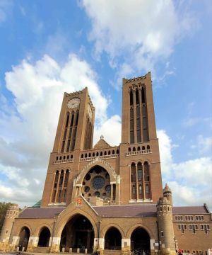 125 jaar kathedraal, een thuis voor heel het bisdom