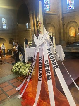 Santo Crisma - Paróquia Nossa Senhora de Fátima